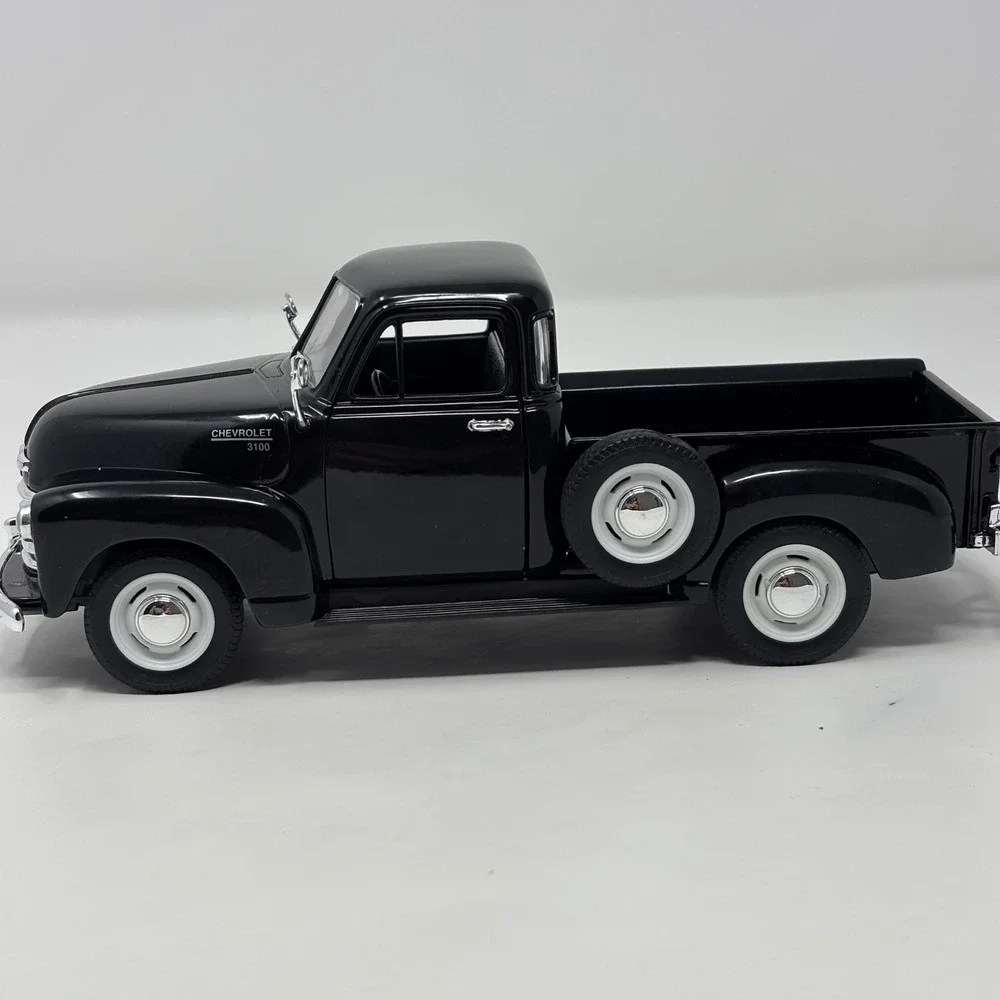 1953 Chevrolet 3100 Pickup Truck Welly Premium Edition 1:24 Diecast Metal Black